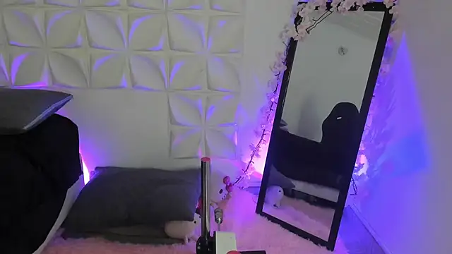 JuliethMoss online show from November 2025 08:10:01 PM