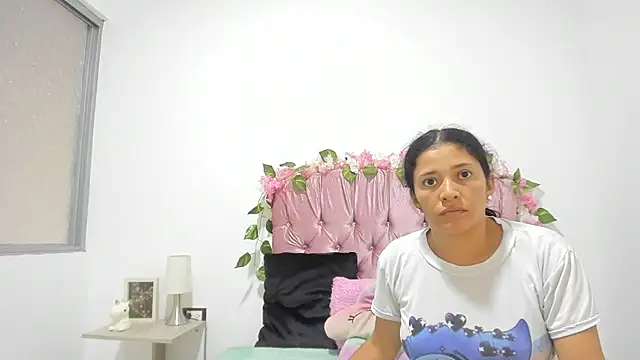 Snapshot of ivy_moon05 chatting on September 2025 05:40:02 PM ivy moon05 online show from September 2025 05:40:02 PM