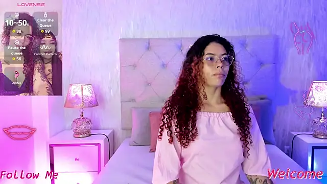 Pamelamiler   online show from April 2026 12:50:02 PM