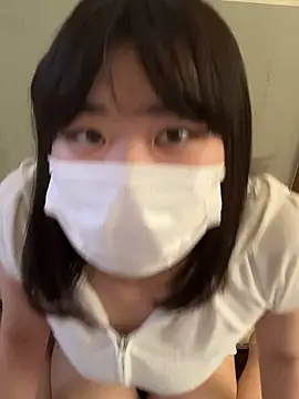 Snapshot of -SAKI-xx chatting on October 2025 05:48:02 AM -SAKI-xx online show from October 2025 05:48:02 AM