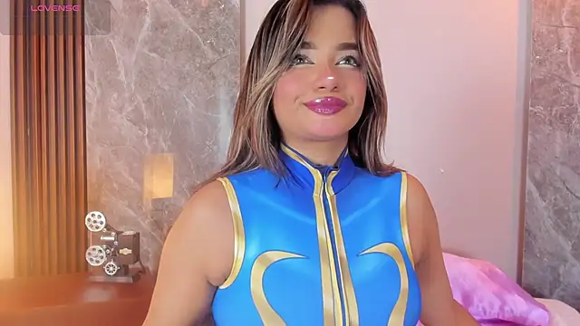 Emma hunter  online show from October 2025 04:22:02 AM