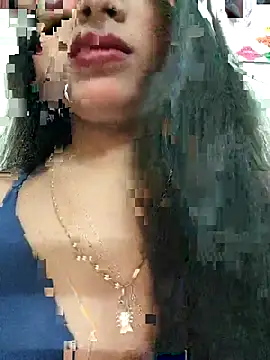 Snapshot of Maahhii_2 chatting on September 2025 05:14:02 PM Maahhii 2 online show from September 2025 05:14:02 PM