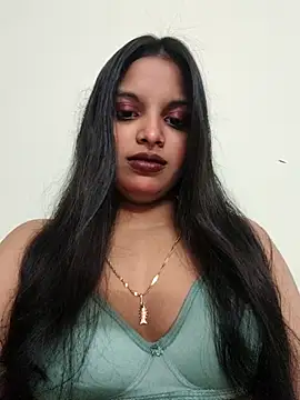Snapshot of Maahhii_2 chatting on September 2025 05:24:02 PM Maahhii 2 online show from September 2025 05:24:02 PM