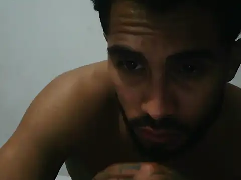 Snapshot of TU-MORENOO chatting on October 2025 06:23:01 AM TU-MORENOO online show from October 2025 06:23:01 AM