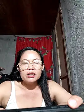 Everleigh mom online show from November 2025 07:57:01 AM