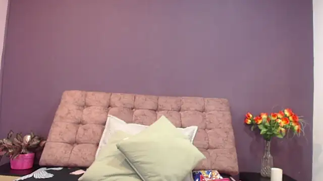 KateWelsin online show from October 2025 07:43:01 PM