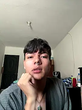 alandelrey57 online show from December 2025 03:07:01 PM