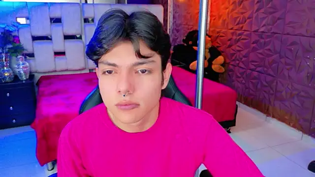 alandelrey57 online show from February 2026 01:37:02 PM