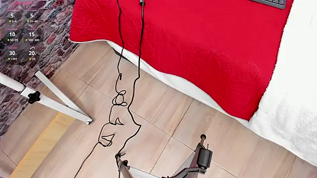 ALYANNA HOT  online show from October 2025 01:11:01 PM