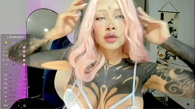 Snapshot of AlinaLukyanova chatting on June 2026 04:14:02 AM AlinaLukyanova online show from June 2026 04:14:02 AM