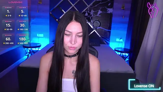 EliseVelour online show from November 2025 01:44:01 PM