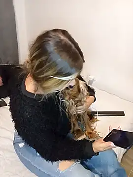 Fernandar2025 online show from November 2025 02:22:01 AM