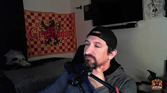 DevilPup75  online show from September 2025 08:41:02 AM