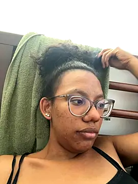 Valen1800 online show from November 2025 05:03:01 PM