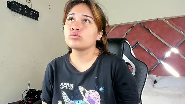 sara-lopez1 online show from September 2025 06:50:01 AM