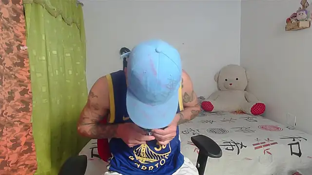 kilyan--x x online show from October 2025 09:32:01 AM