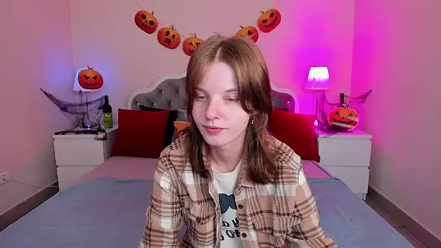 Madelaineses online show from October 2025 10:04:01 AM