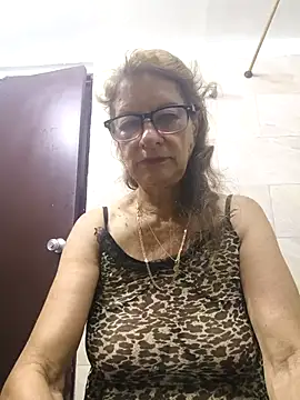 MaryeLunna online show from February 2026 12:10:02 PM