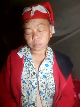 VangLe73 online show from October 2025 08:53:02 PM