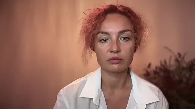 Reddgiirl online show from October 2025 05:35:02 PM