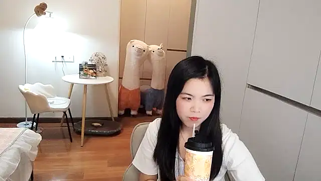 XiaoAnQi online show from October 2025 01:18:01 PM