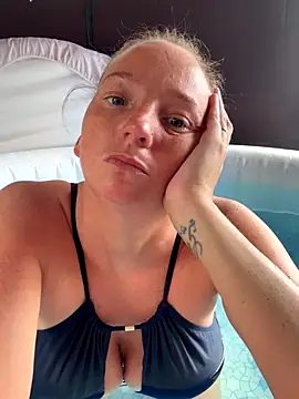 Snapshot of JustYourNormalCouple chatting on September 2025 01:23:01 PM JustYourNormalCouple online show from September 2025 01:23:01 PM