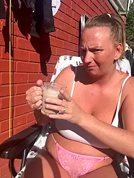 Snapshot of JustYourNormalCouple chatting on September 2025 10:42:01 AM JustYourNormalCouple online show from September 2025 10:42:01 AM