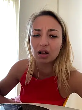 Snapshot of Celine_charme chatting on September 2025 03:02:02 PM Celine charme online show from September 2025 03:02:02 PM