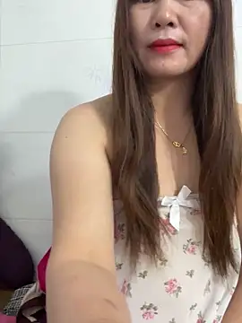 Moan Mary online show from November 2025 11:19:02 PM