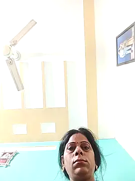 Soniya Roy online show from April 2026 03:37:01 AM