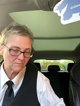 Curvy-Jinx online show from November 2025 11:02:02 AM