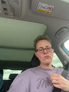 Curvy-Jinx online show from April 2026 01:43:02 PM