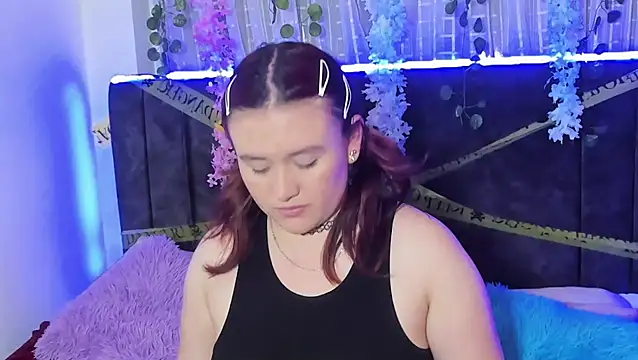 Snapshot of AliaMiller_ chatting on October 2025 08:42:02 PM AliaMiller online show from October 2025 08:42:02 PM