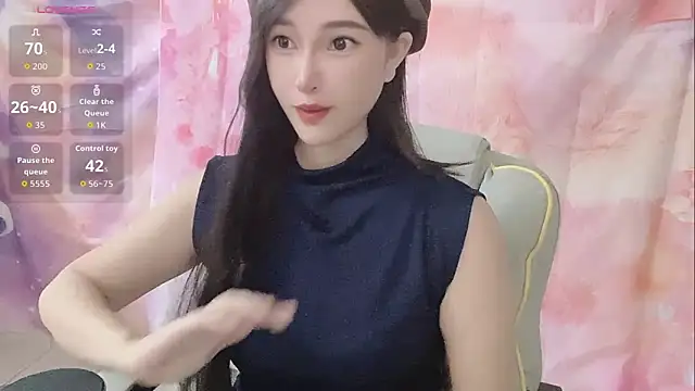 Crush-7ii online show from October 2025 10:11:01 PM