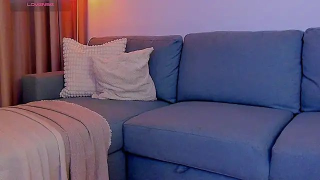 AlessandraCrystal online show from December 2025 03:29:01 PM