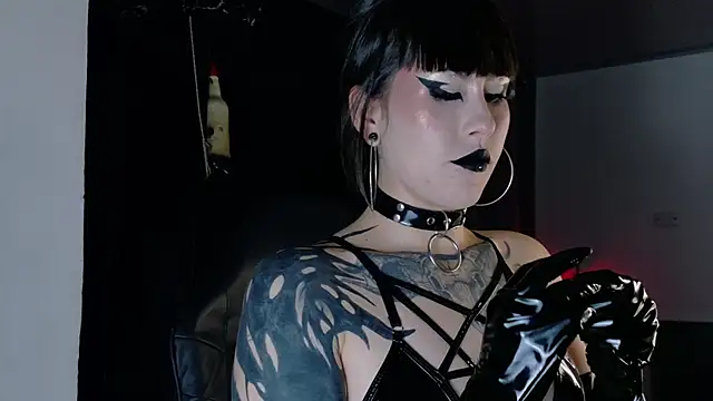 Snapshot of Angelabl0odborne chatting on October 2025 10:15:01 PM Angelabl0odborne online show from October 2025 10:15:01 PM