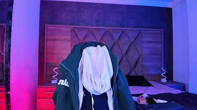 katierouge  online show from January 2026 05:46:02 AM