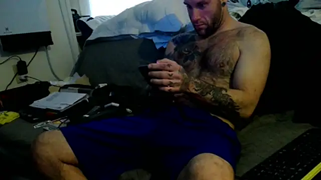 Luv2SuckBWC92 online show from December 2025 04:03:02 PM