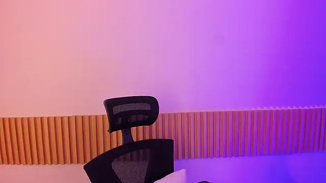 OliviaSweett online show from October 2025 07:13:01 PM