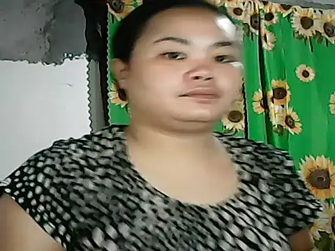 Snapshot of CreamyPussy4uxx chatting on October 2025 08:10:01 PM CreamyPussy4uxx online show from October 2025 08:10:01 PM