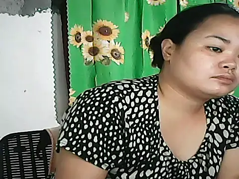 Snapshot of CreamyPussy4uxx chatting on November 2025 10:12:01 PM CreamyPussy4uxx online show from November 2025 10:12:01 PM