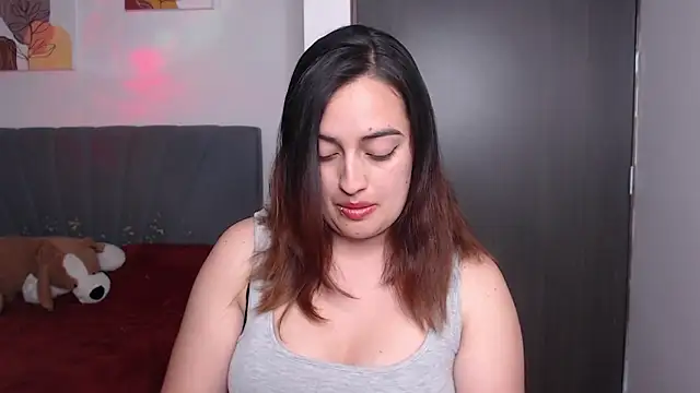 Snapshot of Meggan_n chatting on October 2025 03:25:01 AM Meggan n online show from October 2025 03:25:01 AM