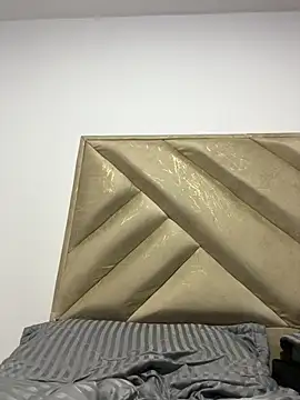 AlexanderCollman online show from November 2025 08:19:02 PM