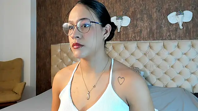 LaurenMitchell1 online show from October 2025 01:21:02 PM