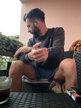 Snapshot of Michel_huge chatting on September 2025 04:25:01 AM Michel huge online show from September 2025 04:25:01 AM