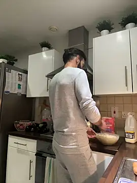 Snapshot of Michel_huge chatting on October 2025 06:45:02 PM Michel huge online show from October 2025 06:45:02 PM