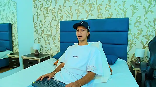 Marcus Jeron online show from September 2025 10:57:01 PM