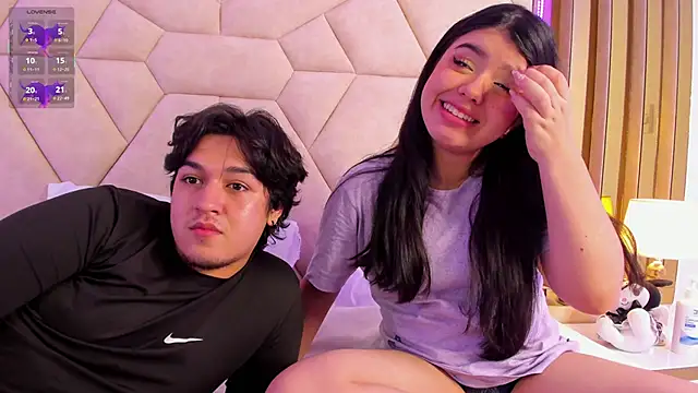 EmilyANDrew  online show from September 2025 04:45:02 AM