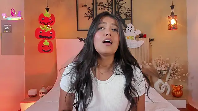 Snapshot of Camila_Bustamante chatting on October 2025 04:42:02 PM Camila Bustamante online show from October 2025 04:42:02 PM