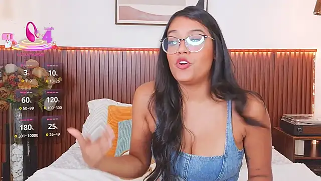 Camila Bustamante online show from April 2026 07:07:02 PM